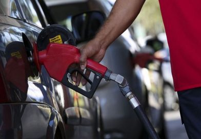 Governo cria subsídio de até R$ 0,89 para segurar preço da gasolina