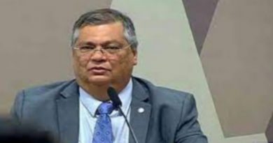 Dino manda suspender pagamento de penduricalhos nos Três Poderes