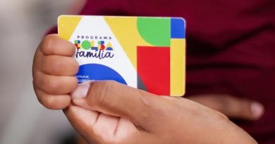 Bolsa Família é reajustado em 15%; medida vale a partir de outubro