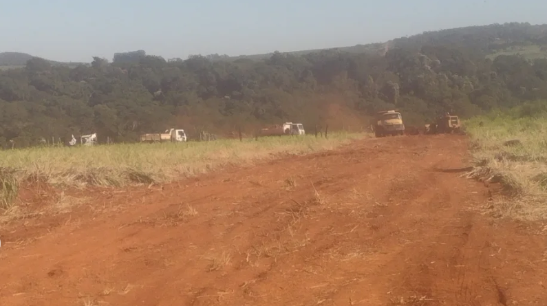 Silvânia : Limpeza e abertura de ruas no Residencial Luiza Leal avançam para instalação da rede de energia Silvânia : Limpeza e abertura de ruas no Residencial Luiza Leal avançam para instalação da rede de energia